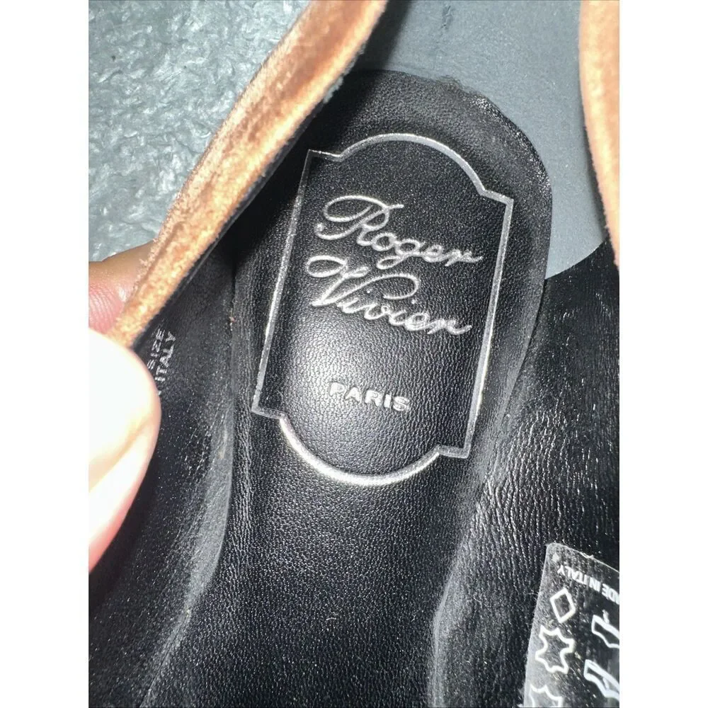 Roger Vivier Tan Suede Tortoiseshell Buckle Flats Size 35/US 5